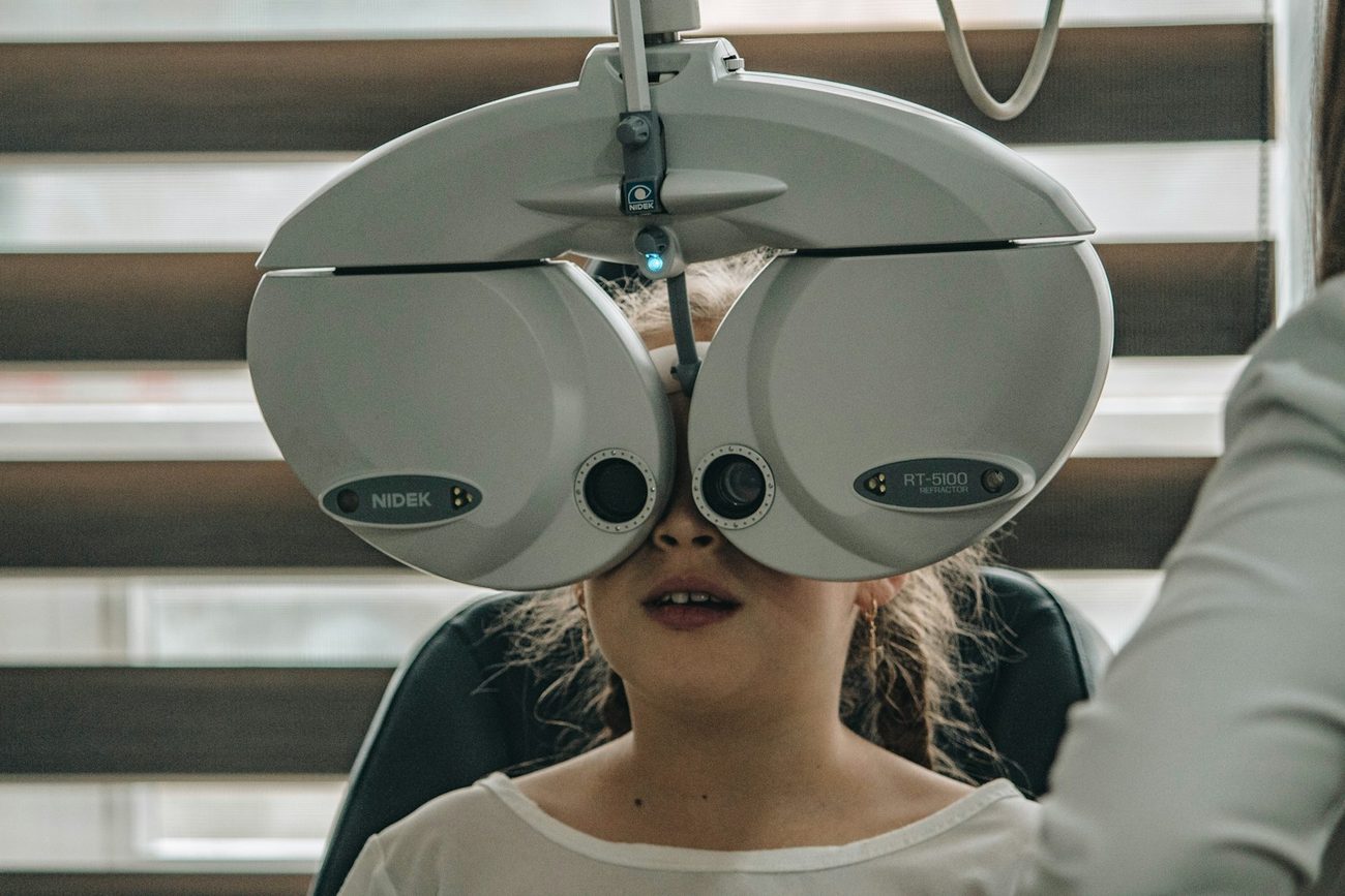 Modern eye-testing equipment at Vergelegen Optometrist